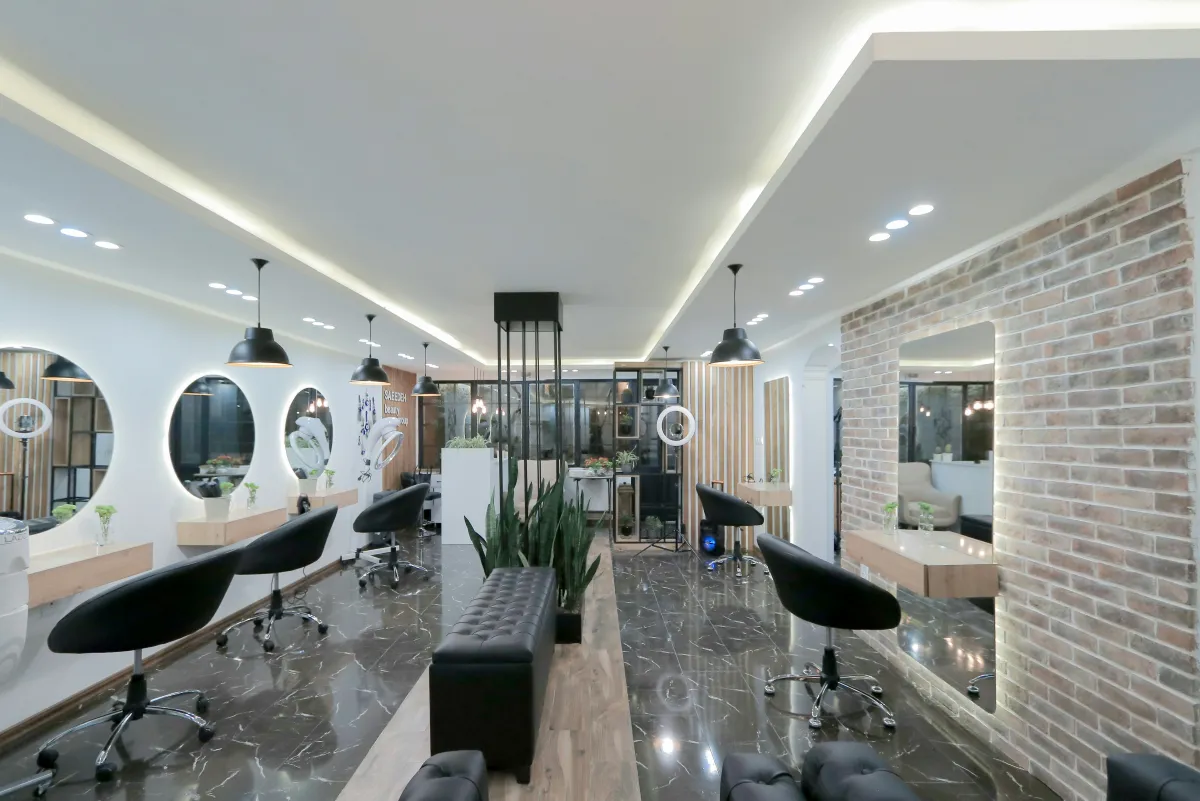 Salons, Spas & Wellness